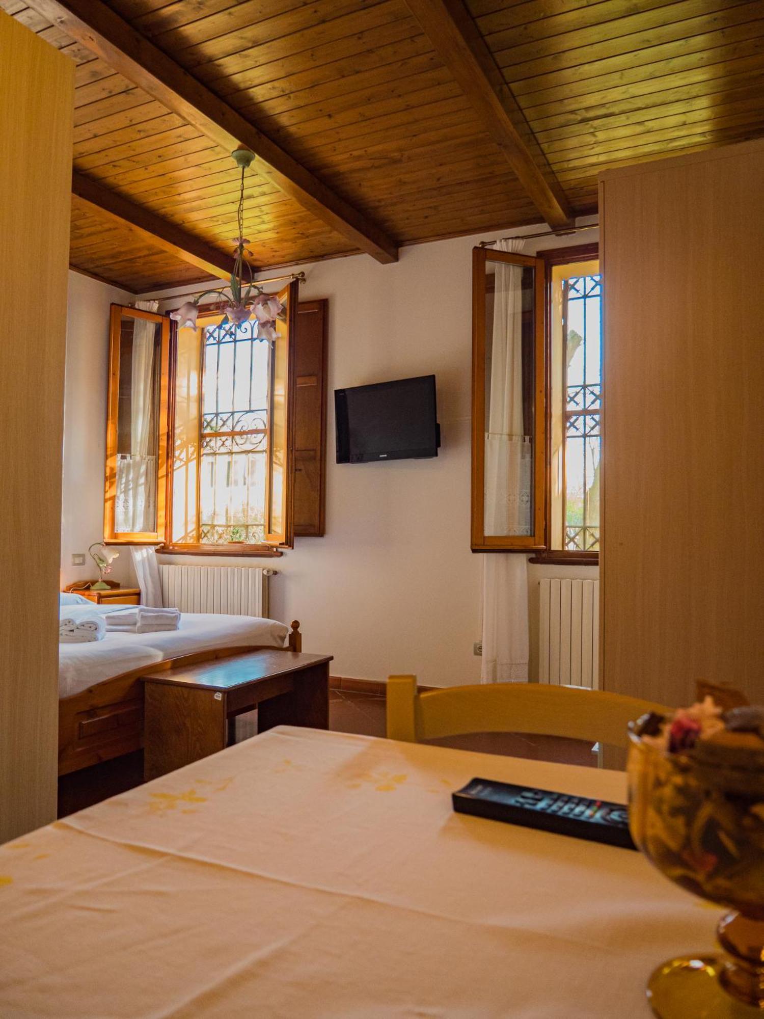B&B Villa Erika Lugo  Exteriör bild