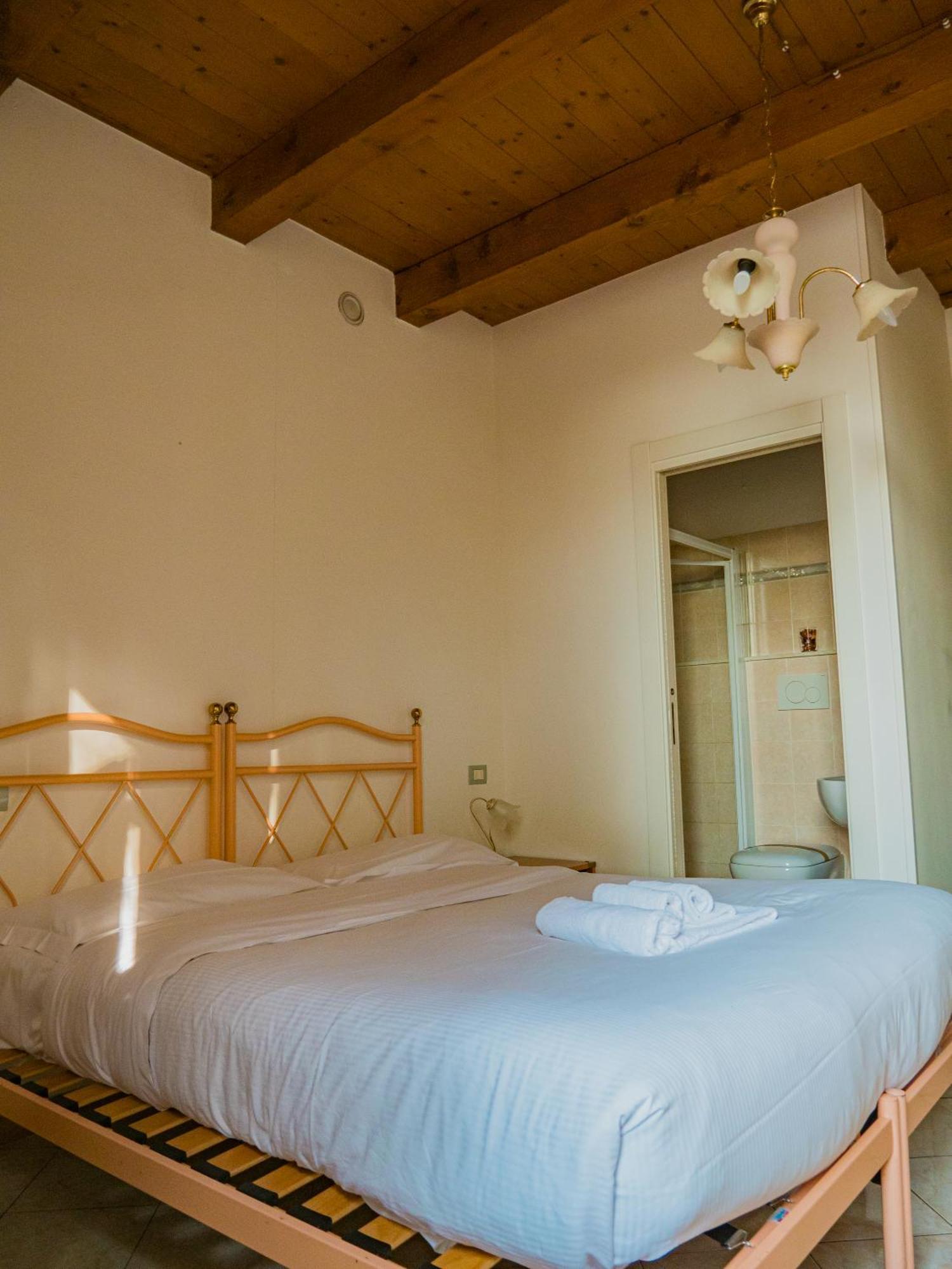 B&B Villa Erika Lugo  Exteriör bild